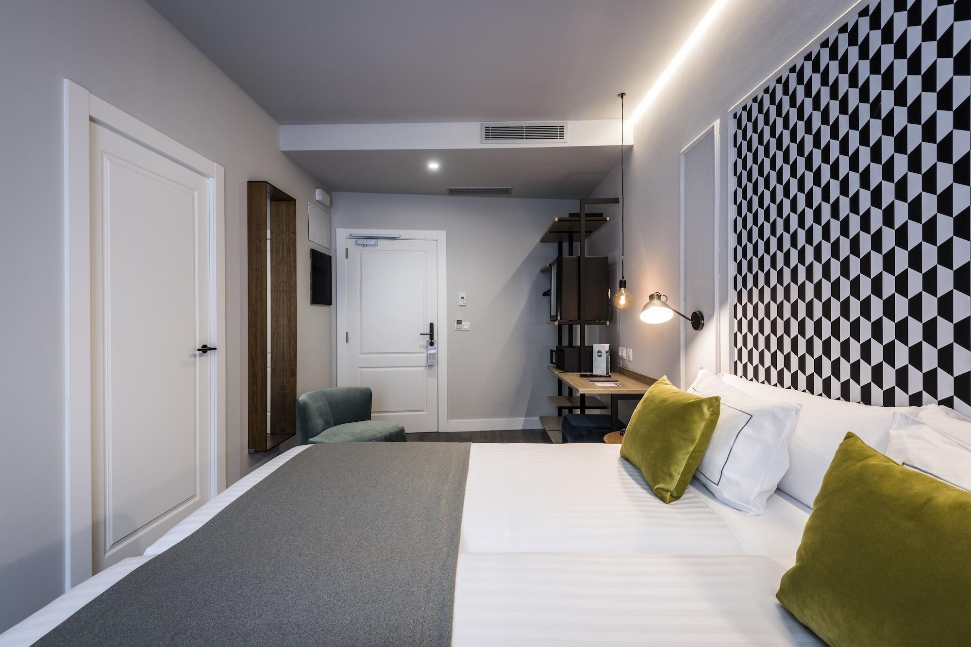 Intelier Victoria Hotel San Sebastian Exterior photo